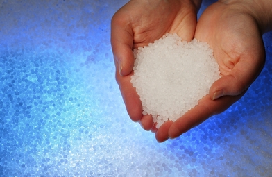 环保新里程碑:欧盟REACH附件XVII新增微塑料限制条款 环保新里程碑:欧盟REACH附件XVII新增微塑料限制条款