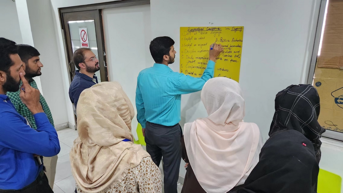 SCORE在巴基斯坦Ayesha Socks:提升管理意识,改善发展理念,以实际行动践行可持续发展战略 SCORE在巴基斯坦Ayesha Socks:提升管理意识,改善发展理念,以实际行动践行可持续发展战略