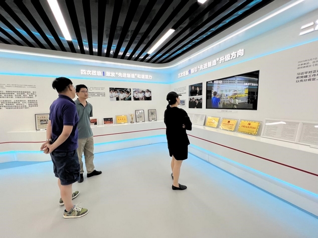 Leverage General Manager Zhang Yinjie visited Chint, witnessing Chinas "Upgrowth" together(图5)