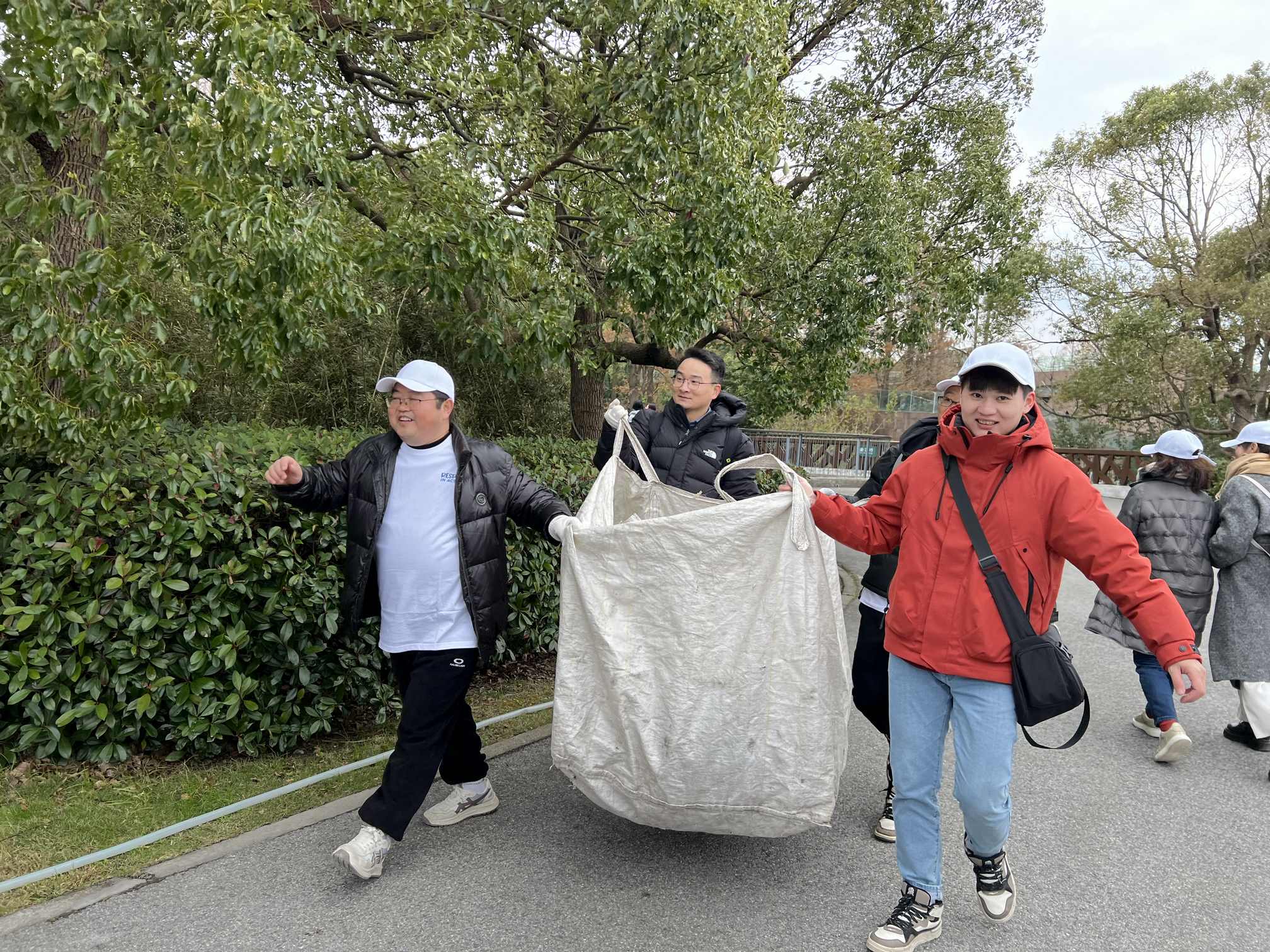 Leverage参与净滩 · 践行环保承诺